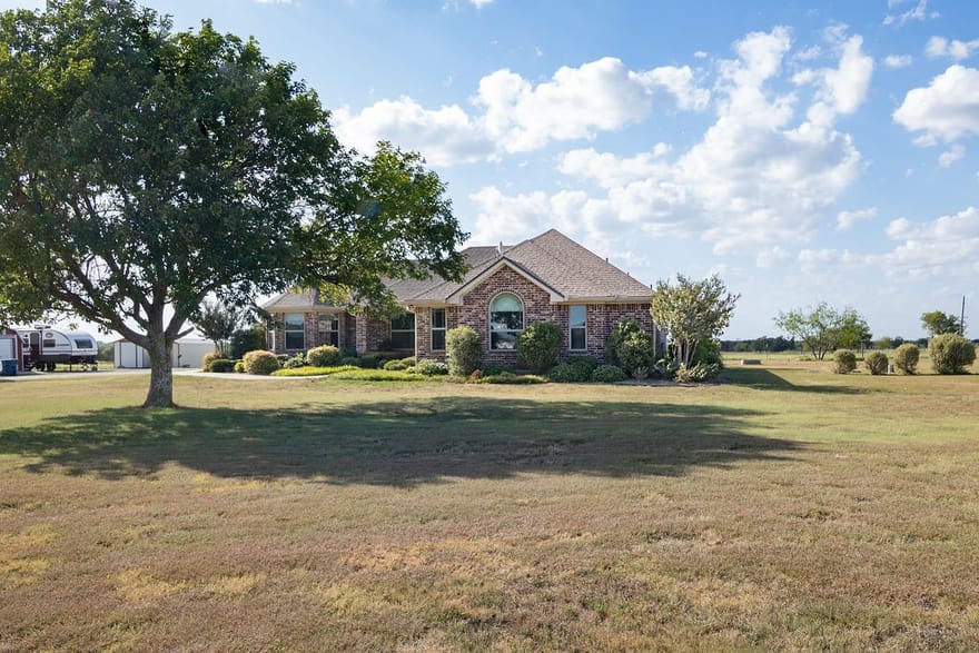 595 Hcr 3335, Hubbard, Texas