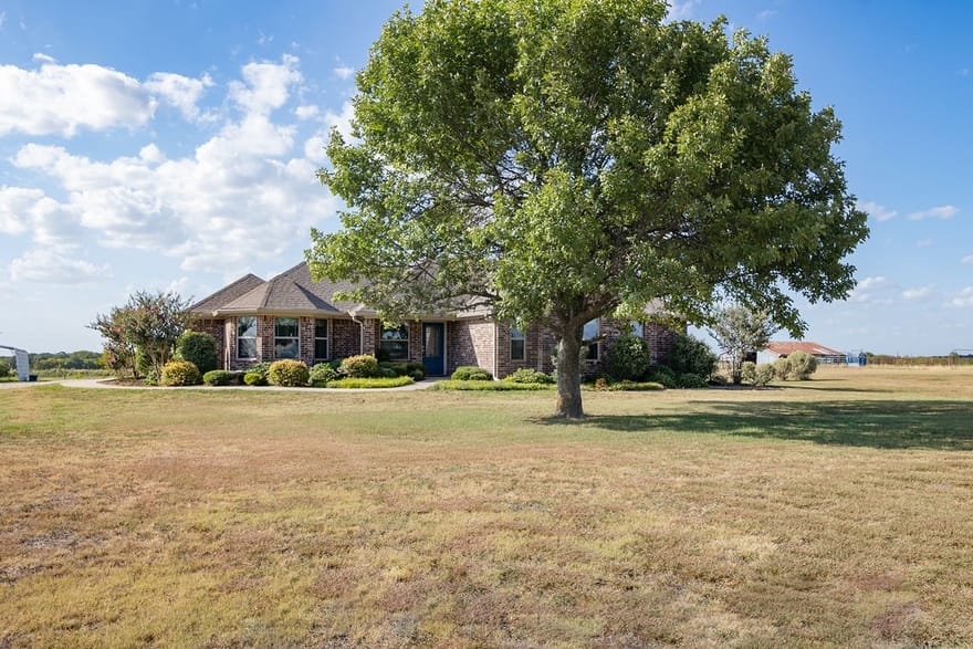595 Hcr 3335, Hubbard, Texas