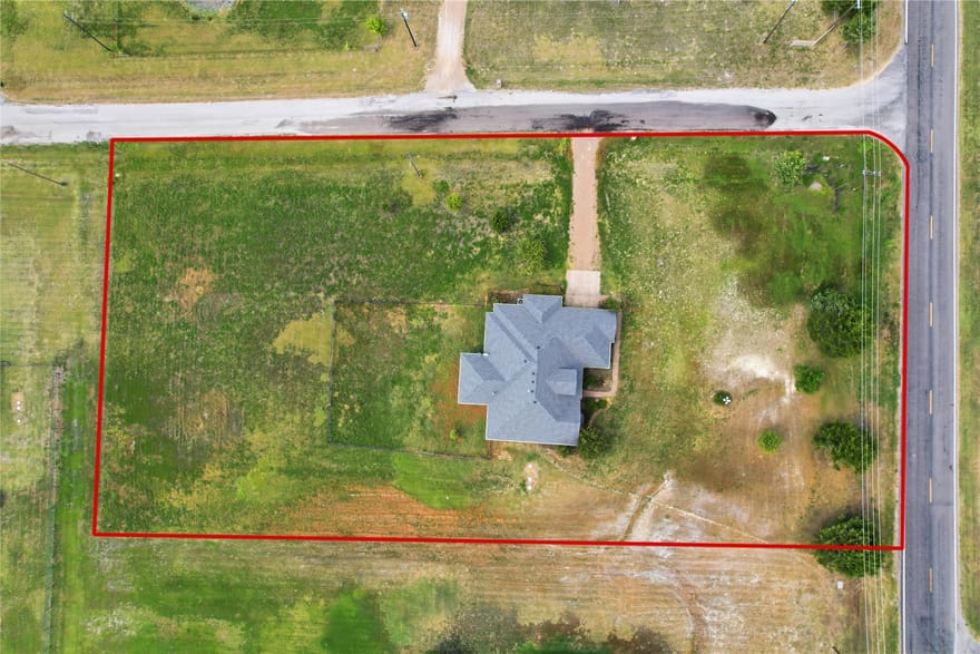 101 Cheyenne Trail, Trenton, Texas