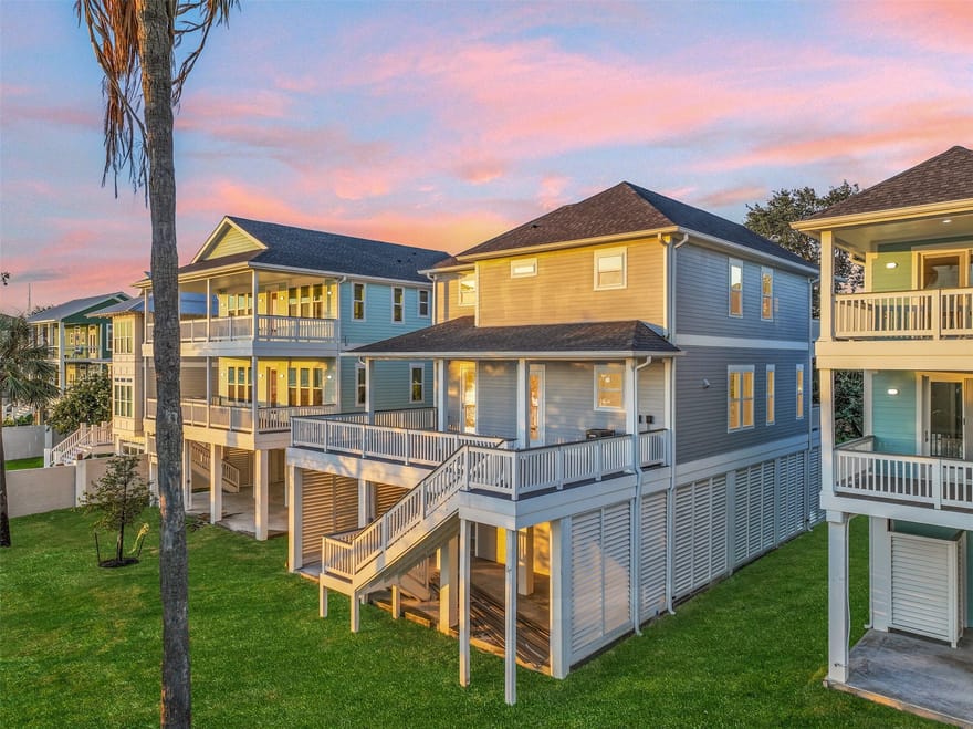 1517 Bayou Shore Drive, Galveston, Texas