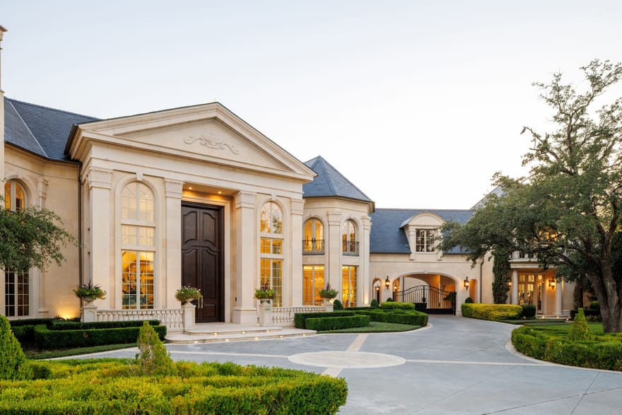 10617 Bridge Hollow Court, Dallas, Texas
