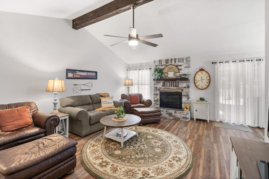 1133 County Road 2020, Glen Rose, Texas