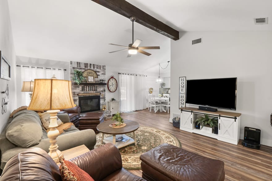 1133 County Road 2020, Glen Rose, Texas