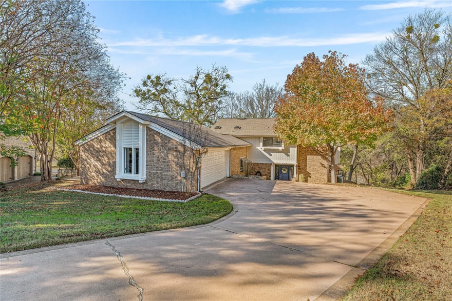 6521 Edgewood Court, Granbury, Texas