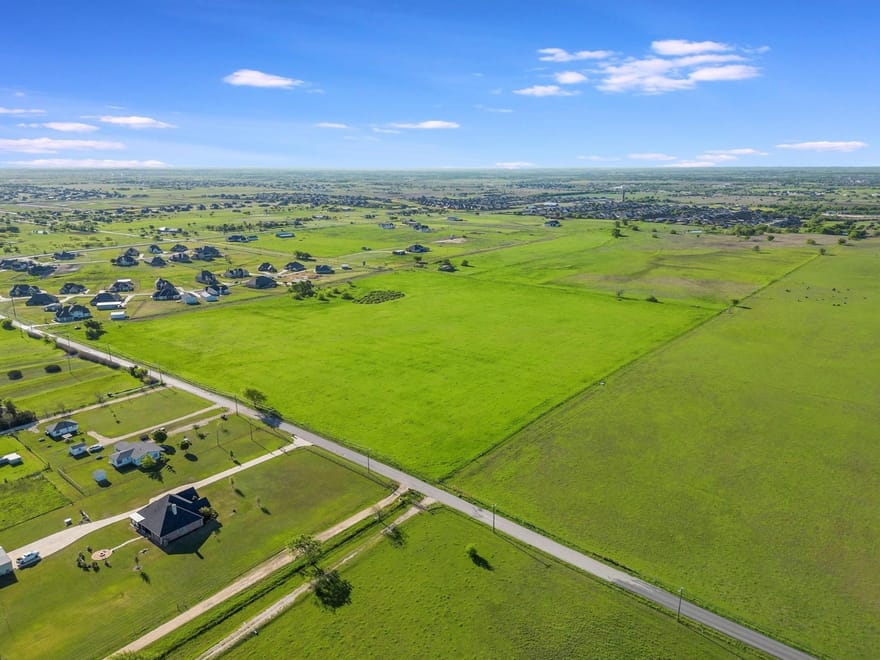7685 County Road 916, Godley, Texas