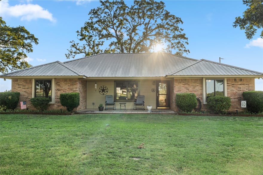 330 Farm Road 900, Saltillo, Texas