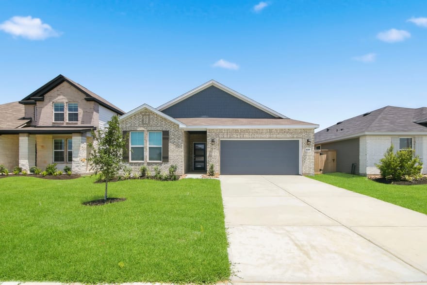 537 Wax Myrtle Way, Hockley, Texas