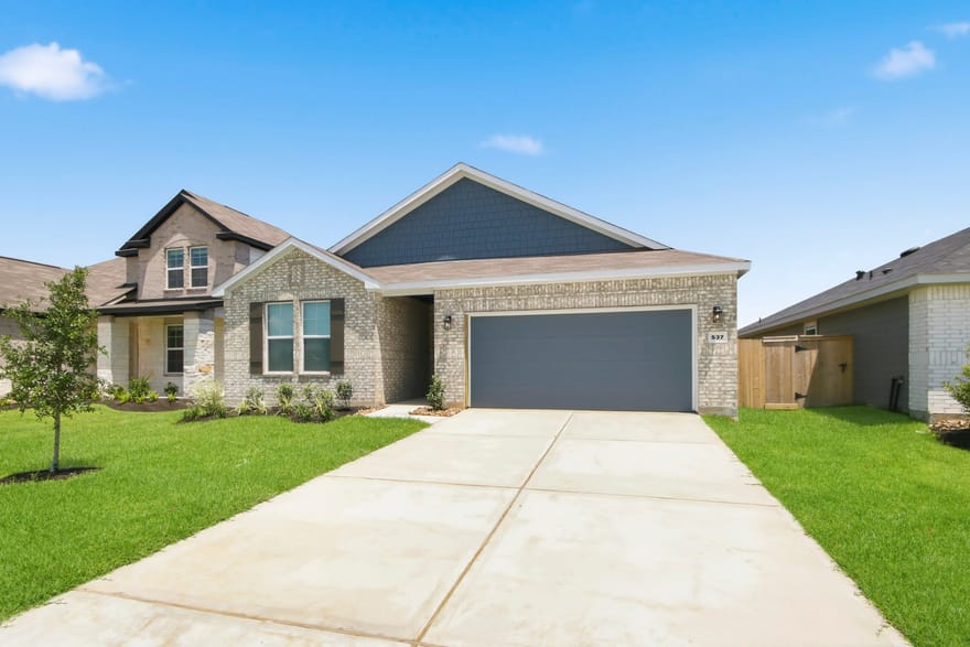537 Wax Myrtle Way, Hockley, Texas