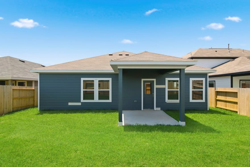 537 Wax Myrtle Way, Hockley, Texas