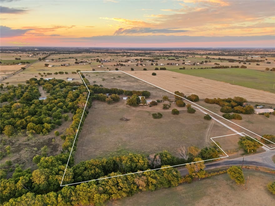 2641 Pleasant Run, Crawford, Texas