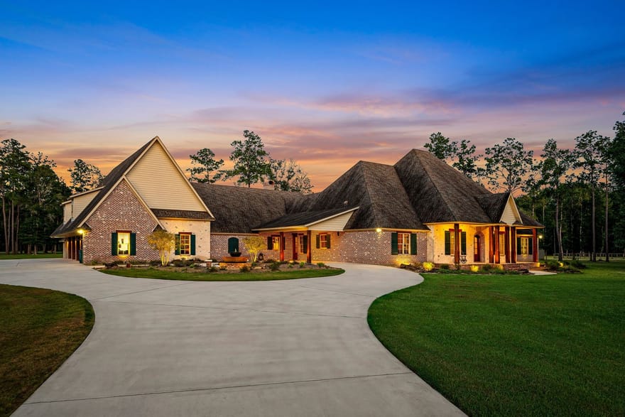 9155 Grizzly Drive, Kountze, Texas