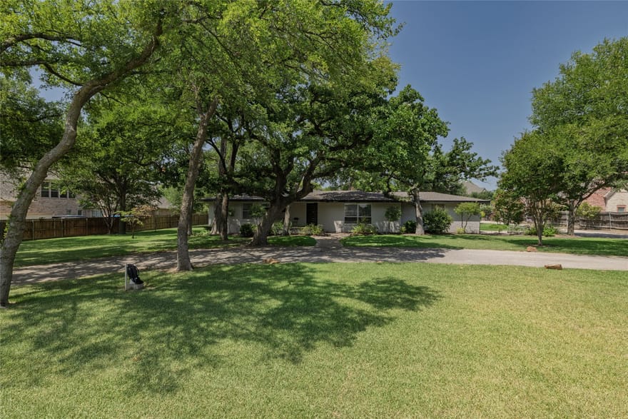 2640 Ridgecrest Drive, Southlake, Texas