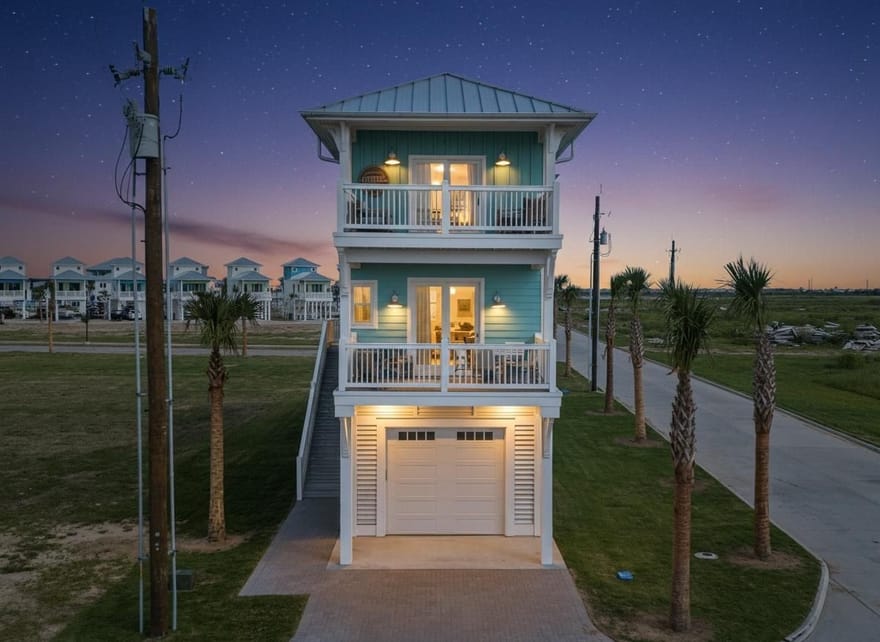 805 Bikini Street, Crystal Beach, Texas