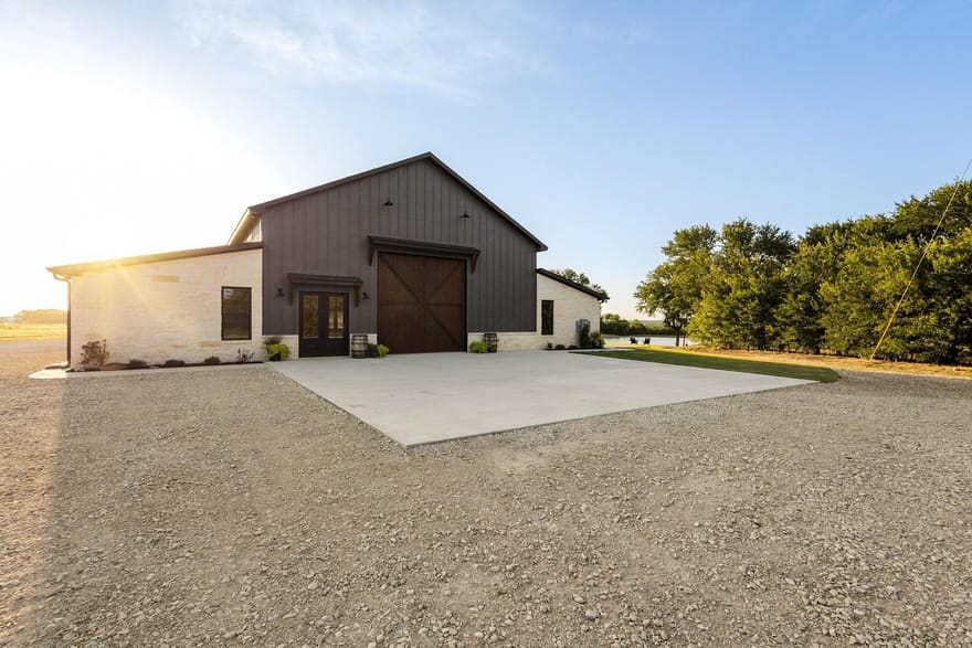 4251 Refuge Road, Sherman, Texas