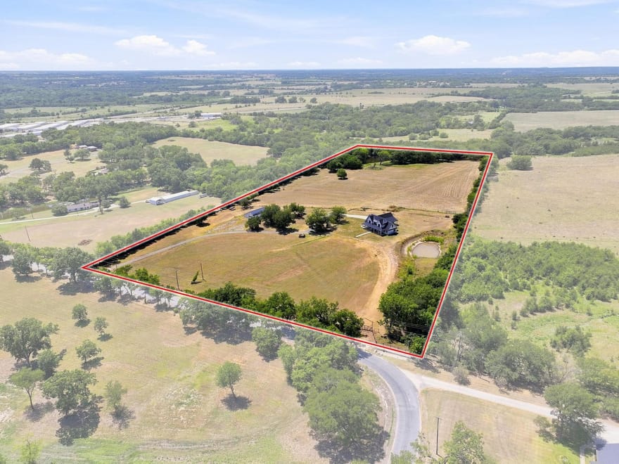 639 Eisenhower Road, Denison, Texas