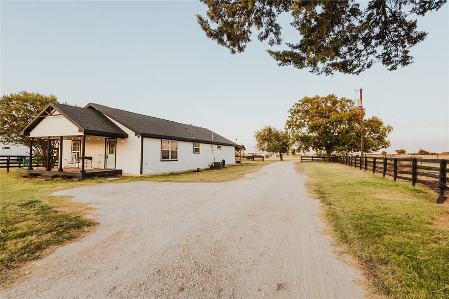 246 Hcr 1450, Covington, Texas