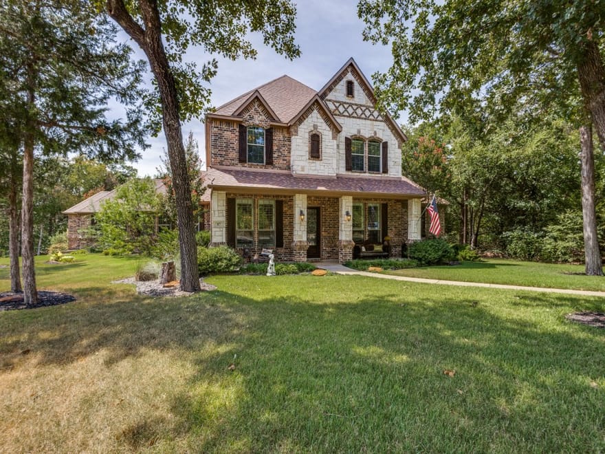 87 Castle Pines Circle, Gordonville, Texas