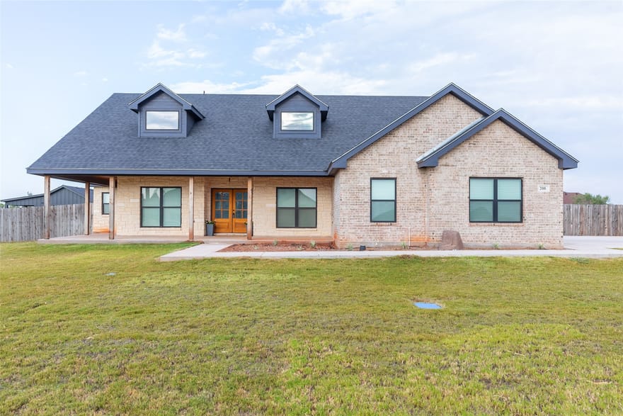 208 Ridge Road, Tuscola, Texas