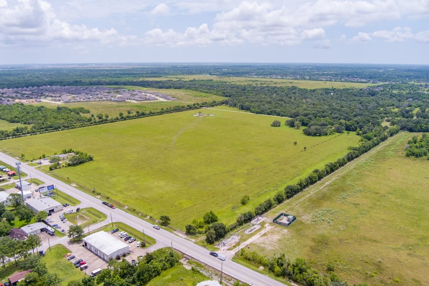 8206 Fm 517 Road W, League City, Texas