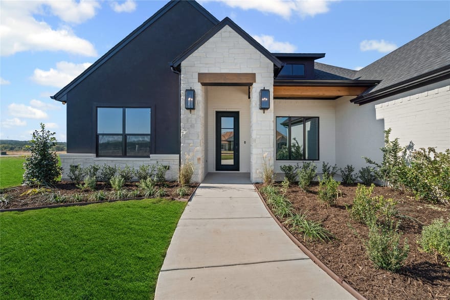 12801 Torello Court, Godley, Texas