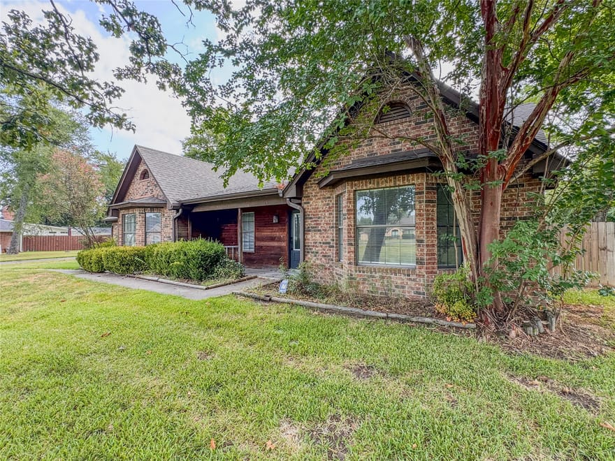 204 Briarwood Street, Sulphur Springs, Texas