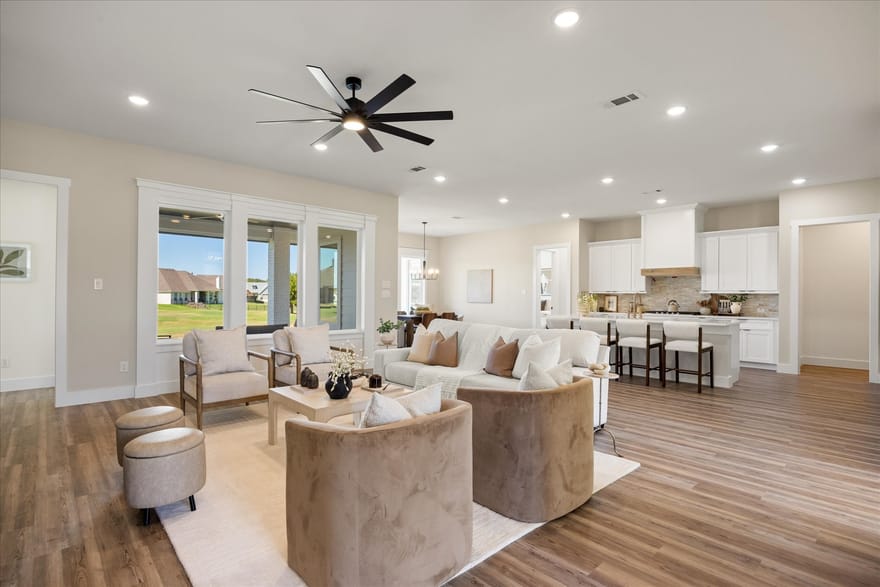 2119 Middlewood Circle, Granbury, Texas