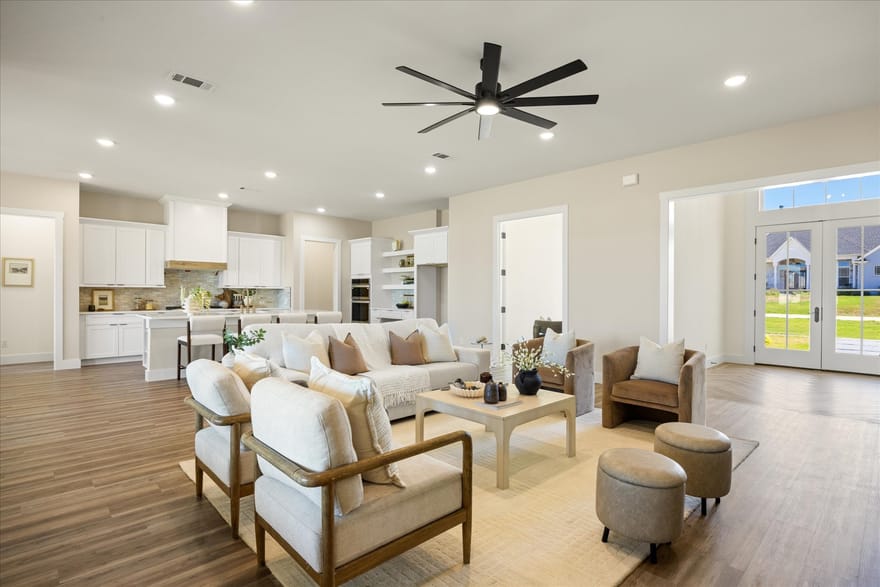 2119 Middlewood Circle, Granbury, Texas