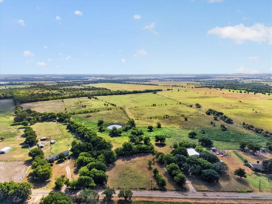 401 Dale Acres Road, Italy, Texas