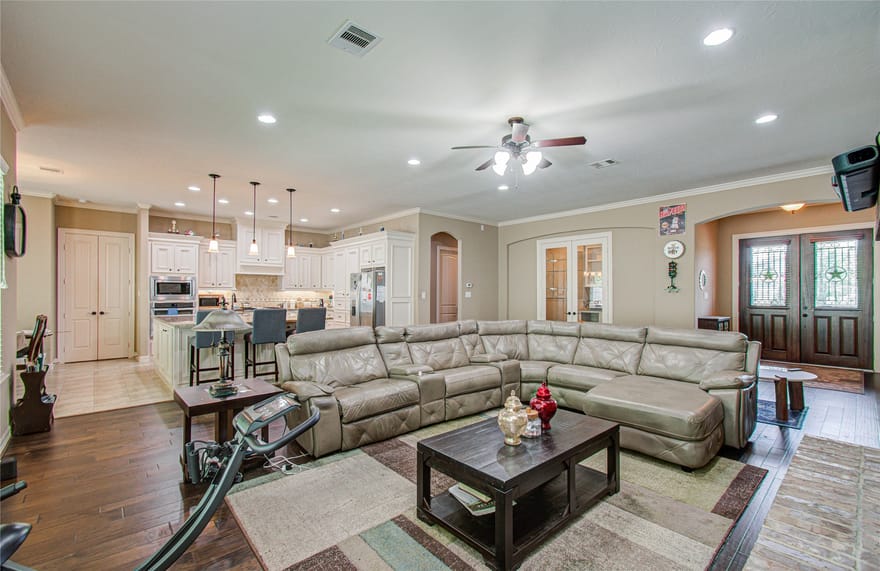 314 Martin Luther King Street, Ames, Texas
