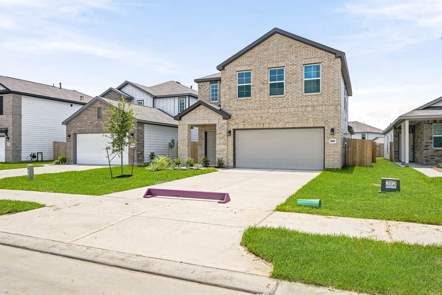 128 Rising Cedar Lane, Hockley, Texas