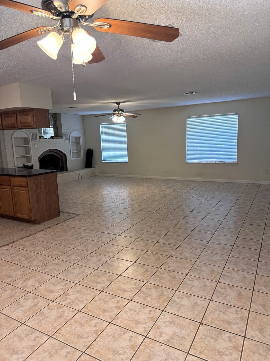 25145 Highway 321, Cleveland, Texas