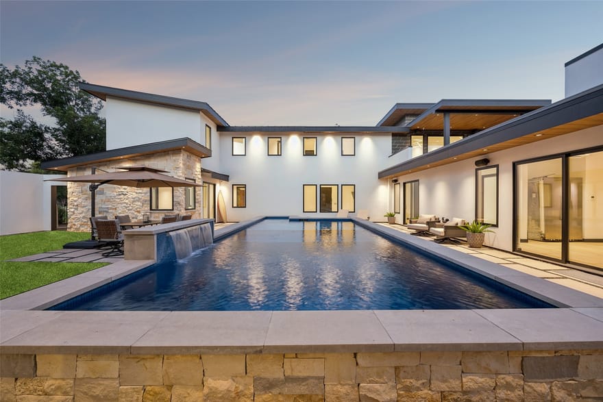 9003 King Air Drive, Granbury, Texas