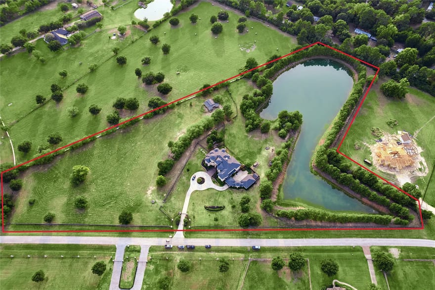 522 Meadow Lake Drive, Magnolia, Texas