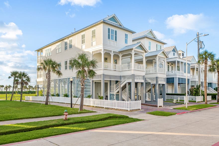 2602 E Seaside Drive, Galveston, Texas