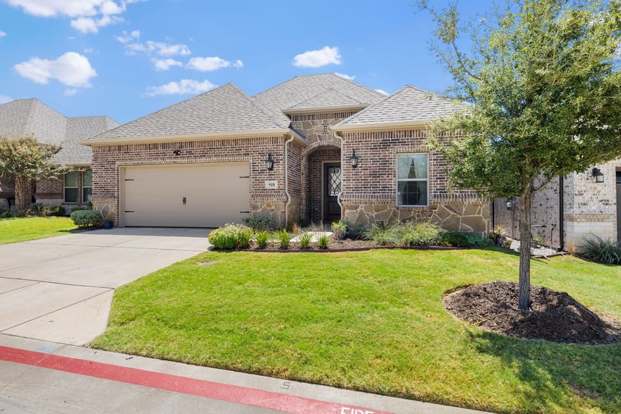 918 Capella Lane, Mansfield, Texas