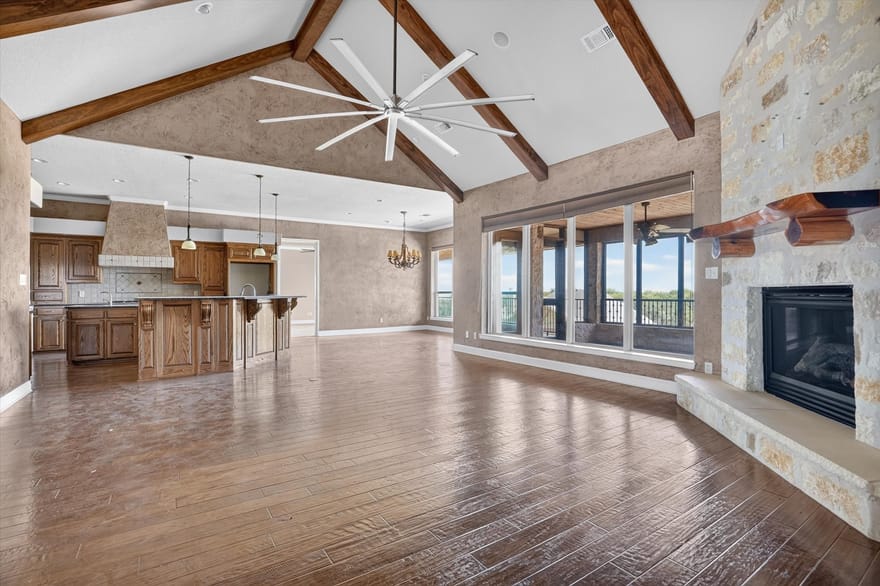 6305 Carnegie Court, Cleburne, Texas