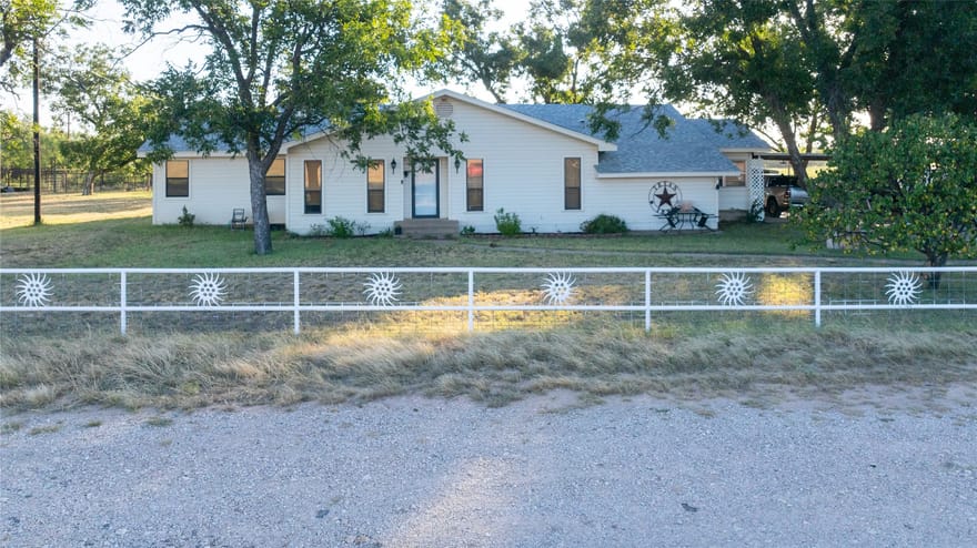 817 State Highway 153, Wingate, Texas