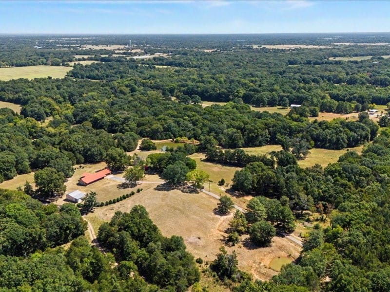 1816 County Road 2040, Ravenna, Texas