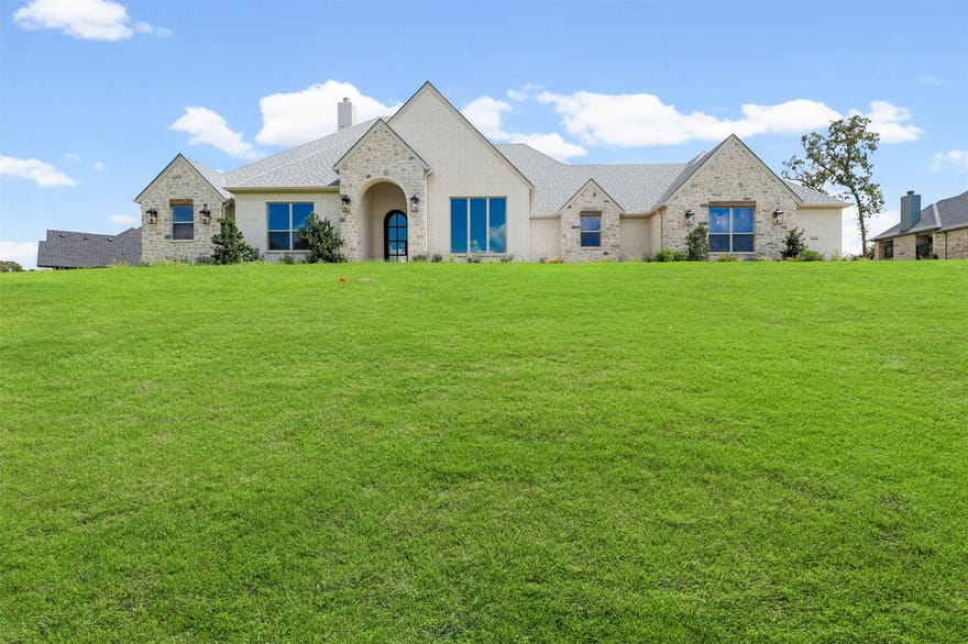 1656 Private Access 60200, Burleson, Texas
