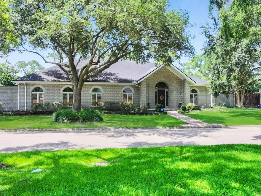 3 Bayou Bend, Beaumont, Texas