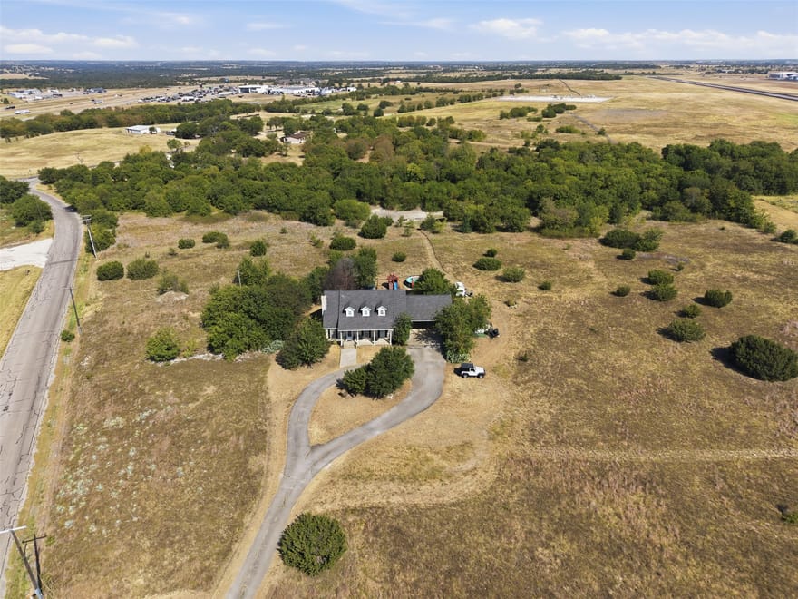 2116 Woodard Avenue, Cleburne, Texas