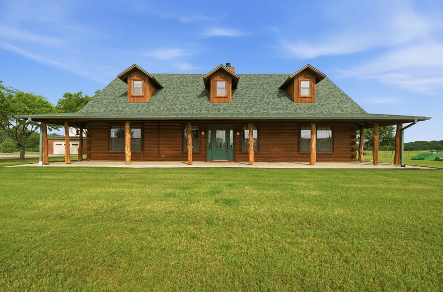465 Emberson Ranch Road, Pilot Point, Texas