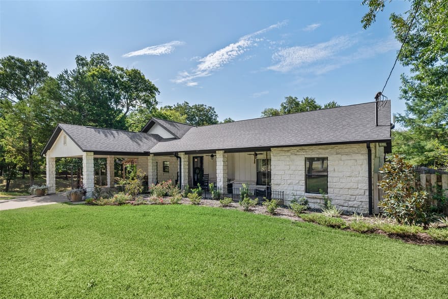 4732 County Road 206, Grandview, Texas