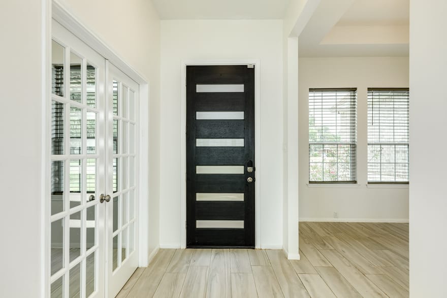 2040 Twin Lakes Boulevard, West Columbia, Texas