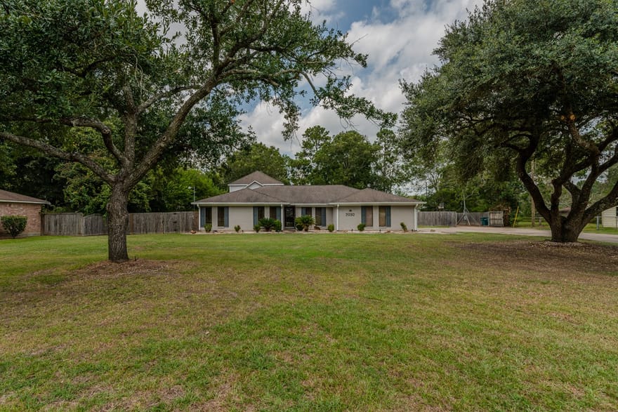 7050 Guess Road, Beaumont, Texas