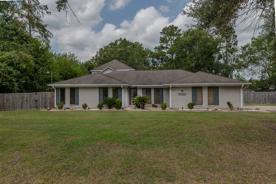 7050 Guess Road, Beaumont, Texas