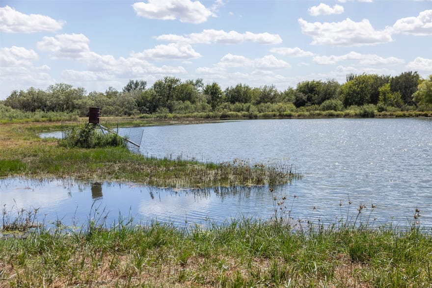 4242 Fm 1680, Waelder, Texas