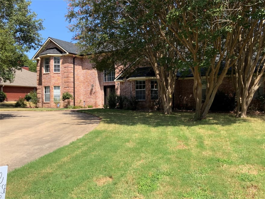 2020 Arbor Bend Street, Bonham, Texas