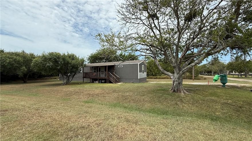 112 E Toledo Street, Seadrift, Texas