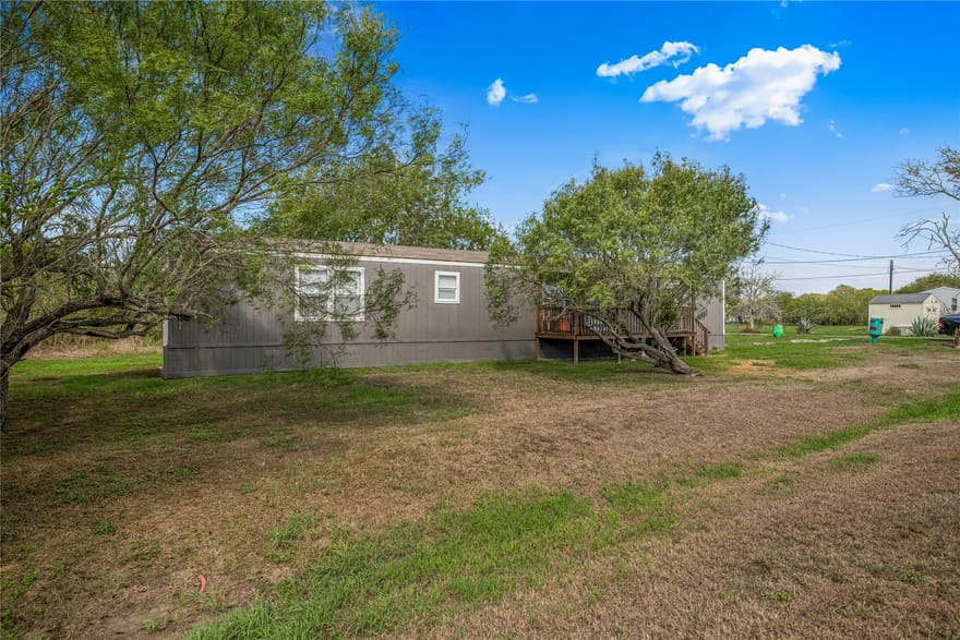 112 E Toledo Street, Seadrift, Texas